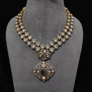 Conjunto de collar nupcial Polki Kundan con pendientes a juego | Conjunto nupcial indio | Joyería de boda - Product Image 1