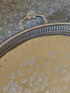 Elegante Bandeja para Aperitivos de Metal Dorado Ecológica con Textura para Joyas, Aperitivos y Decoración, Apta para Lavavajillas y Microondas - Product Image 2
