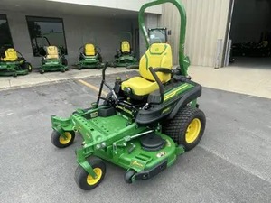 Nouvelle tondeuse autoportée commerciale John Deere Z960M / Seulement 80 heures d'utilisation, moteur Kawasaki FX921V de 31 CV, prête à la vente et à la livraison - Product Image 3