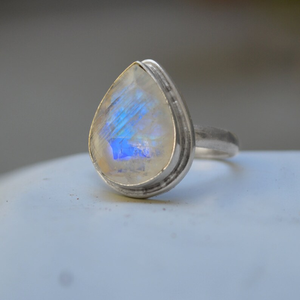 Anillo bohemio de Plata de Ley 925 exquisito fuego azul Arco Iris piedra lunar pera facetada piedra preciosa natural bisel ajuste Cristiano - Product Image 5