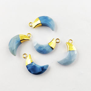 Colgante de media luna facetado de ópalo azul de 18x6mm, cobre galvanizado dorado para hacer collares de media luna, piedras preciosas al por mayor - Product Image 1