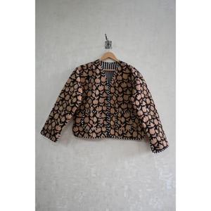 Veste matelassée en coton écologique à imprimé floral tissé à la main pour l'hiver, fermeture à boutons, design réversible, douce et chaude - Product Image 2