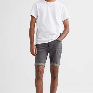 Shorts en jean décontractés pour hommes Short court à jambe droite ample pour hommes Short court délavé de style estival Short en jean confortable pour hommes Vente en gros OEM - Product Image 4