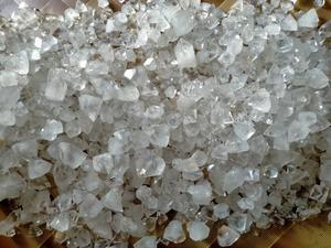 Venta de puntas de apofilita natural 2025, venta al por mayor, hermosas puntas de especímenes de zeolita de apofilita mineral natural, puntas de pirámide natural - Product Image 3