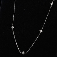 Collier minimaliste avec pendentif trèfle à quatre feuilles en zircon cubique avec chaîne à maillons Style classique Argent sterling 925 Cadeau