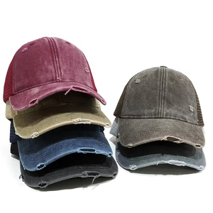 Gorra de golf atlética para hombre con carcasa transpirable, cierre elástico suave y diseño limpio para entrenamientos, caminar y trajes de viaje - Product Image 5