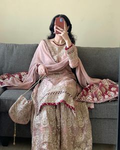 Elégant Foux Gorgette Ensemble Top avec Micro Intérieur et Fil Détaillé Sequnce Rivet Moti & Fancy Lace Broder des deux côtés - Product Image 6