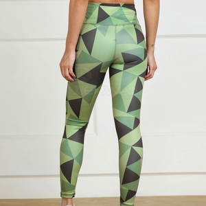 Leggings de yoga pour femmes de haute qualité à faible MOQ, motif uni, séchage rapide, respirants, taille élastique, longueur intégrale, légers, pour le fitness - Product Image 3