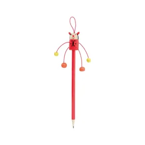 Crayons en bois personnalisés en forme de grenouille avec gadgets uniques - Product Image 3