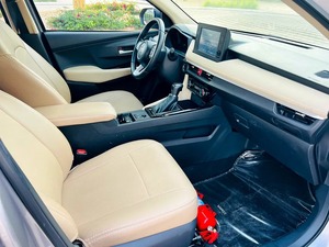 Toyota Yaris G 2024 Perfecto, Transmisión Automática, Asientos de Cuero - Product Image 5