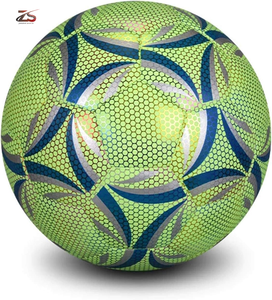 Fútbol de entrenamiento oficial de alta calidad tamaño 5 con logotipo personalizado estilo clásico duradero hecho en Pakistán - Product Image 1