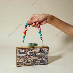 Sac à main de soirée de luxe fait main pour femmes, confectionné à partir de matériaux naturels avec un cadre en laiton de qualité supérieure pour les fêtes et les mariages - Product Image 1