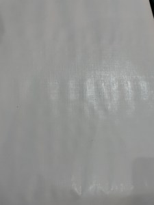 Lona de PE de alta calidad, 200GSM, color PLATEADO, alta durabilidad, resistencia industrial, impermeable, utilizada para camiones, carpas de camping - Product Image 3