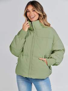 Veste matelassée pour femme fabriquée au Pakistan, tissu personnalisé, logo et design personnalisés, veste matelassée pour femme - Product Image 6