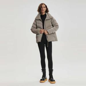 Vente en gros de doudounes d'hiver pour femmes manteaux chauds et légers avec isolation de qualité supérieure par temps froid - Product Image 2