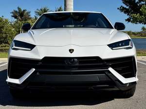 Lamborghini Urus Performante 2024 d'Occasion en Bon État - Product Image 5