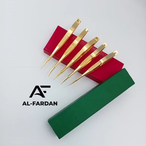 Tijeras de resorte para cejas con hoja curva, tijeras de maquillaje de Color dorado de 24K más vendidas, acero inoxidable sólido con embalaje personalizado - Product Image 2