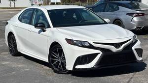 Toyota Camry SE 2022 Automático con Tracción Delantera - Product Image 4