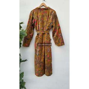 Robe longue réversible en velours faite à la main, veste d'hiver, teinte et traitée - Product Image 5