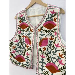 Abrigo de invierno hecho a mano unisex, venta al por mayor, chaqueta de tela Suzani de algodón, Chaleco Corto bohemio Hippie de punto con tejido caprichoso elegante - Product Image 4