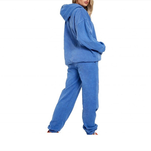 Survêtement d'hiver à capuche léger et respirant à manches longues pour femme, au design unique et lavé à l'acide - Product Image 3