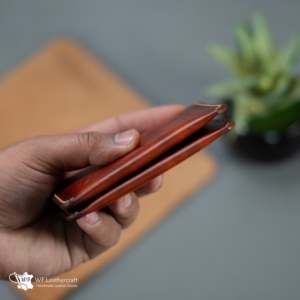 กระเป๋าใส่บัตร Insight International Handmade รุ่นพรีเมียม ทรงบางเฉียบ ย้อมสีด้วยมือ ดีไซน์มินิมอล สำหรับใส่บัตรธุรกิจ สุดหรู - Product Image 3