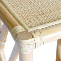 Table console carrée en rotin de nouvelle conception pour le bureau à domicile et l'extérieur durable et élégant-pour la décoration de la chambre et le vase à fleurs