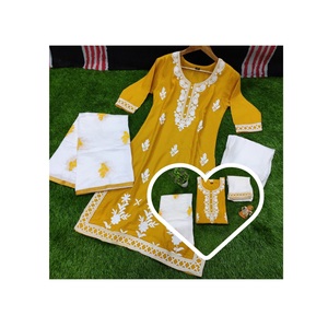 Rayonne de qualité standard avec broderie Lakhnavi Designer Kurti Pent Dupatta du fournisseur indien au prix d'exportation - Product Image 1