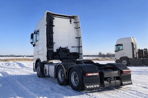 Tractor de Ruedas Volvo FH500 Usado 2024 con Motor Volvo Penta de 15 HP y Caja de Cambios para Granjas - Product Image 2