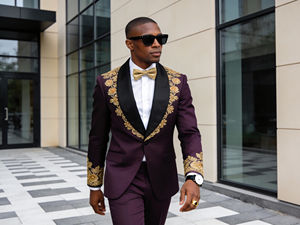 Costume pour homme en noir émeraude brodé, veste de smoking et pantalon à fleurs dorées, vêtements de mariage et de réception - Product Image 4