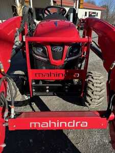 2025 Mahindra 1120HST Tractor usado - Product Image 6