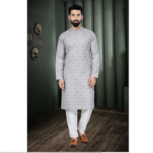Haute sur demande Festival Designer Kurta avec coton broderie lourde travail ethnique miroir travail avec boutons fantaisie de l'Inde - Product Image 1