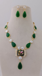 Conjunto de collar de piedra en forma de lágrima de Material de latón pesado de diseño único Kundan trabajo calidad piedra trabajo producto a granel conjuntos de joyería de moda - Product Image 4