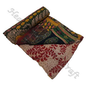 Trabajo de corte a mano kantha edredón indio antiguo Reversible cosido a mano tiro pesado viejo Sari manta parche trabajo pesado 3 a 7 capas kantha - Product Image 6