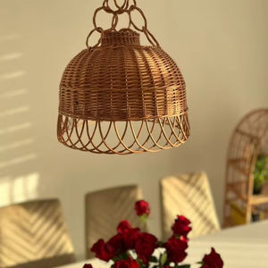 Lámpara de techo colgante moderna nórdica de lujo con pantalla de mimbre duradera hermosa para decoración del hogar al por mayor - Product Image 1