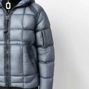 Chaqueta Acolchada de Lona de Dos Tonos Personalizada, Chaqueta Informal de Invierno con Cuello Alto y Cierre de Cremallera, Reversible, Servicio OEM, Acolchado Grueso de Algodón - Product Image 4