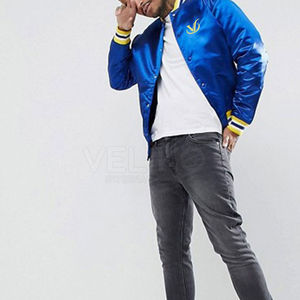 OEM, venta al por mayor, novedad de 2025, chaqueta cortavientos ligera personalizada, resistente al agua y empacable, logotipo frontal para invierno - Product Image 3