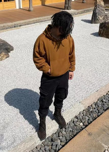 Conjuntos de Sudadera con Capucha y Pantalones de Chándal Cortos Acampanados de Forro Polar Grueso de Alta Calidad para Hombre, Estilo Urbano de Invierno, Teñido Liso Sólido - Product Image 2