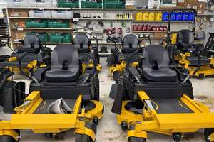 Cortacésped MAX con Tracción Trasera Autopropulsada, Motor de Gasolina de 5.5HP, Caja Recolectora de Césped de 300L, Baterías, Cargador, Control Remoto, Industrial - Product Image 4