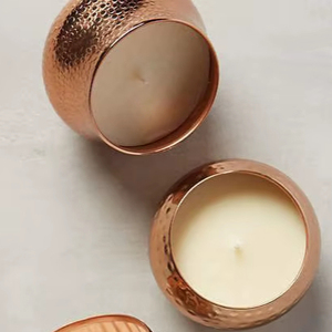 โถเทียนโลหะแกะสลักตกแต่งสำหรับตกแต่งห้องนอน ให้ลวดลายที่ซับซ้อนและเอฟเฟกต์แสงนุ่มนวล - Product Image 1