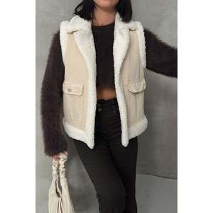Chaleco de Piel Sintética para Mujer, Elegante, Marca XLove Jeans, Modelo 6171, Color Camel Cálido, Sin Mangas, para la Transición de Otoño a Invierno - Product Image 1