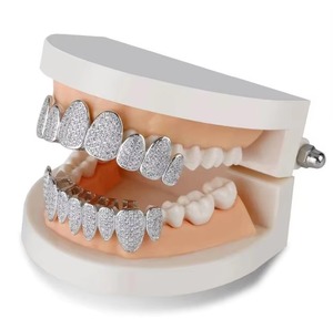 Grillz de diamante de ajuste personalizado más demandado para hombres y mujeres, agregue lujo a su aspecto diario, disponible, cantidad a granel, piedra de moissanita - Product Image 3