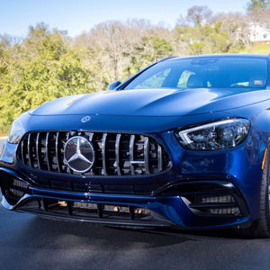 AMG E63 S Wagon 603 ch V8 biturbo AWD Bleu Lune Métallisé - Product Image 1