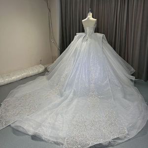 Robe de mariée moderne OY022 bleu étincelant à col bateau, dentelle, perles de cristal, traîne chapelle et fleurs pour soirée - Product Image 2