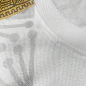 Maillot de football à manches courtes en tissu 100% polyester avec impression par sublimation personnalisée de nom et de numéro - Product Image 5