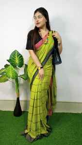 Saree Khadi fabriquée à la main en bloc jaune imprimé confortable et élégant Saree en pur coton Khadi pour femme - Product Image 5