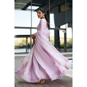 Conjunto de traje para mujer Heirloom Lilac Kalidaar y Dupatta - Product Image 4