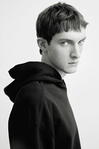 Sudadera de mezcla de algodón negro de manga larga para hombre, sudadera holgada de ajuste relajado con capucha, Jersey de invierno con forro de canguro, bolsillo lateral diagonal - Product Image 4