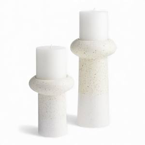 Paire de bougeoirs en marbre beige avec un design sculptural arrondi pour une décoration intérieure minimaliste et chaleureuse - Product Image 6