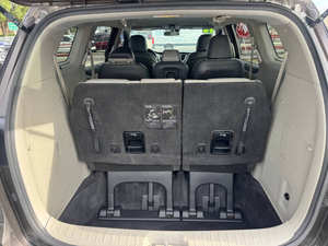 Kia Sedona LX 2018 Usada, Volante a la Izquierda, Origen Estadounidense - Product Image 5